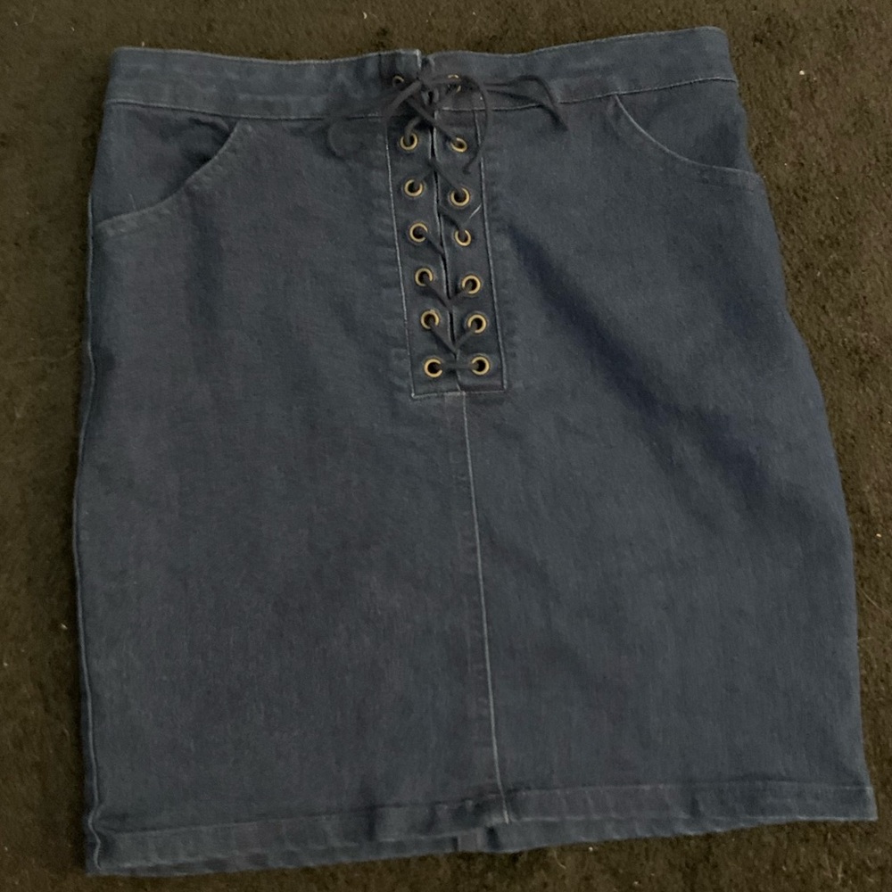 TIGHT DARK BLUE DENIM F21 SKIRT